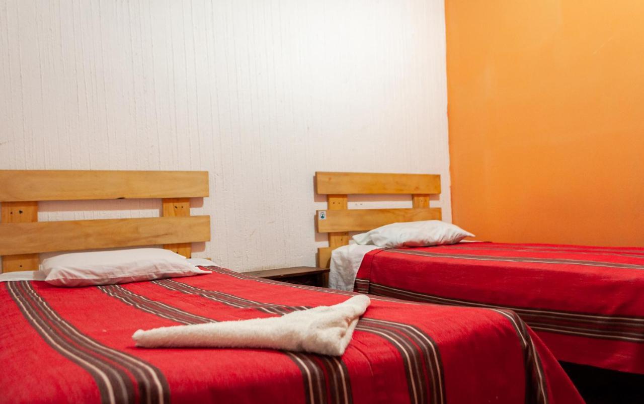Victorias Hotel Panajachel Extérieur photo
