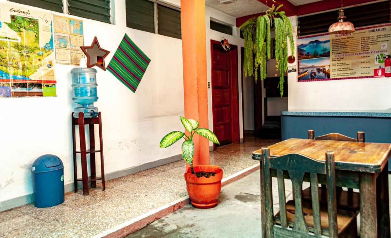 Victorias Hotel Panajachel Extérieur photo